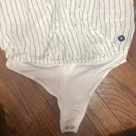 Abercrombie and Fitch long sleeve bodysuit - Picture 5 of 6
